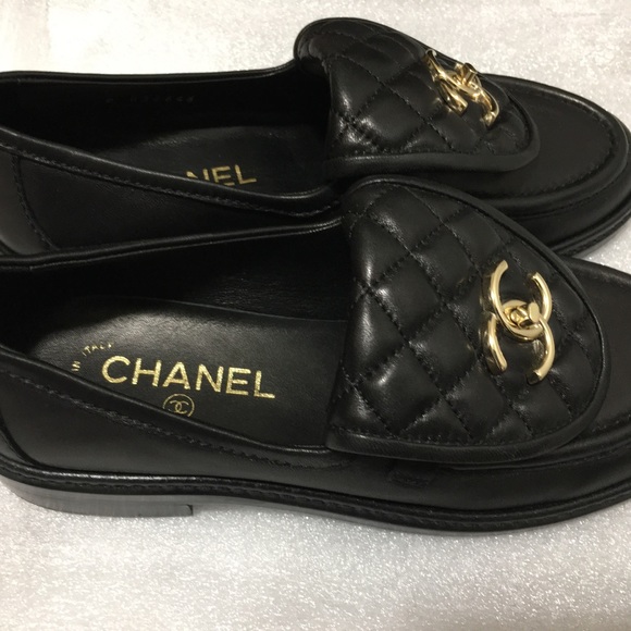 Chanel Quilted Flap TurnLock CC Gold Logo Loafer. Size 37C . Serial No DG36646 - Picture 3 of 16
